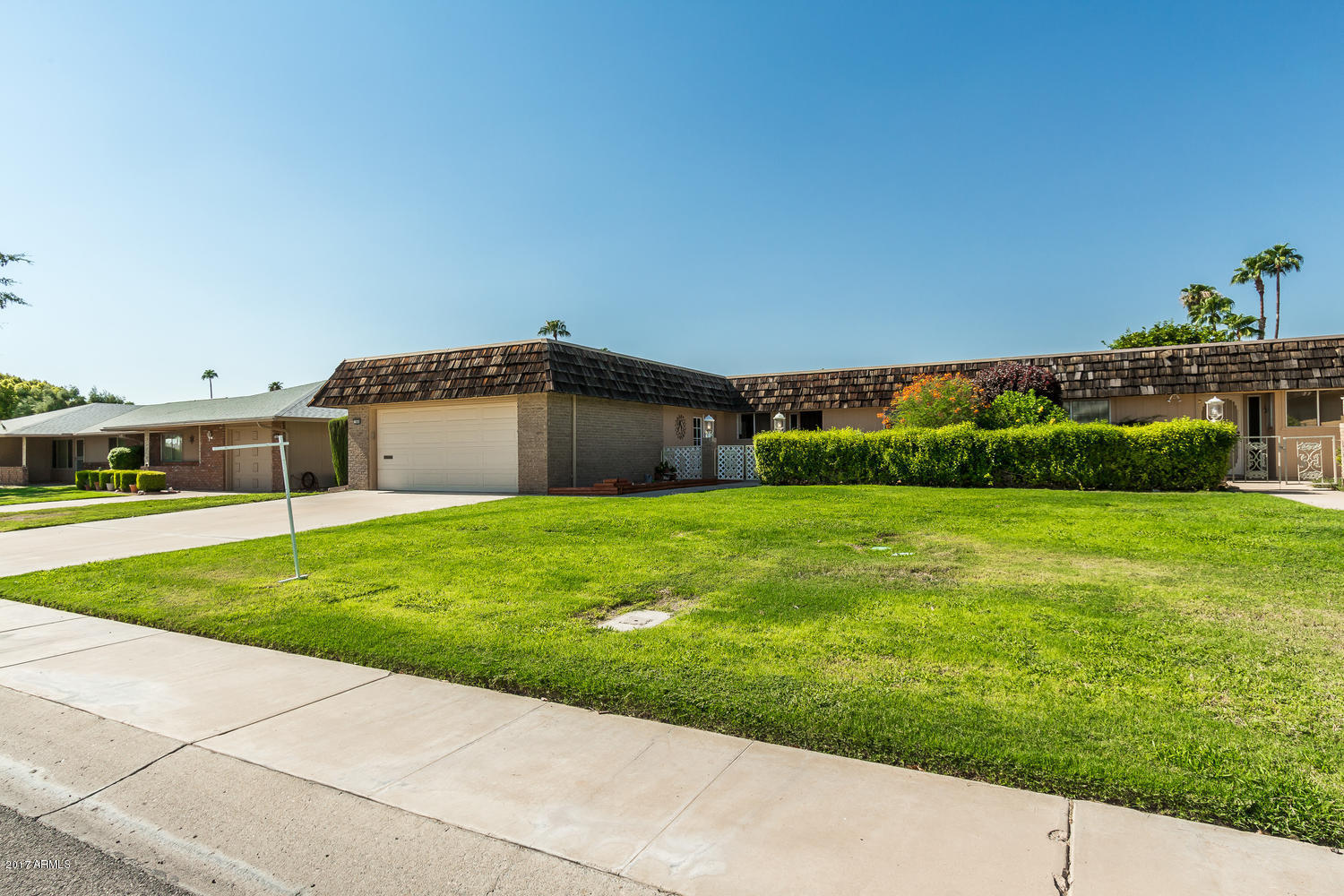 9408 West Greenway Road Sun City, AZ 85351 - Photo 6 of 41 9408 W Greenway Rd Sun City AZ-large-006