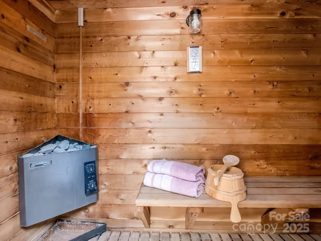 $575,000 | 780 Rixhaven Drive, Saluda, NC 28773