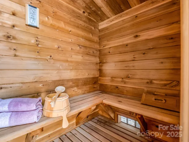 $575,000 | 780 Rixhaven Drive, Saluda, NC 28773