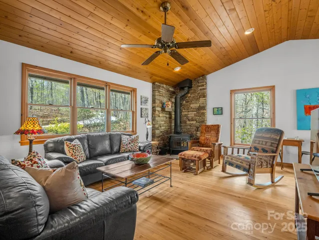 $575,000 | 780 Rixhaven Drive, Saluda, NC 28773