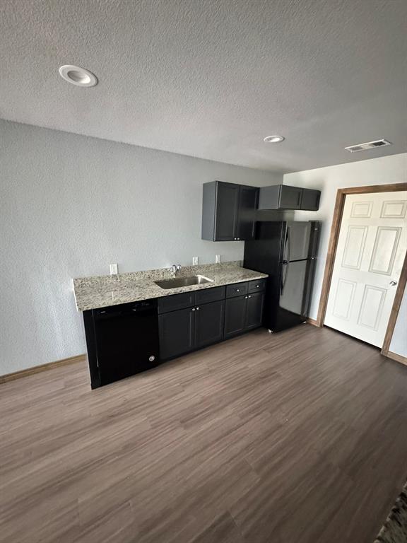 450 Derrs Chapel Road Italy, TX 76651 - Photo 4 of 13 Spacious Kitchen with granite Countertops