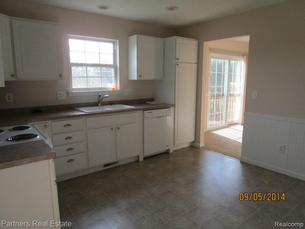 2178 Fowlerville Road Fowlerville, MI 48836 - Photo 16 of 17 IMG_1431.jpg