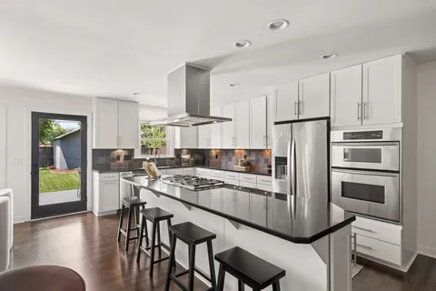 $1,050,000 | 2602 West Linden Avenue, Nashville, TN 37212