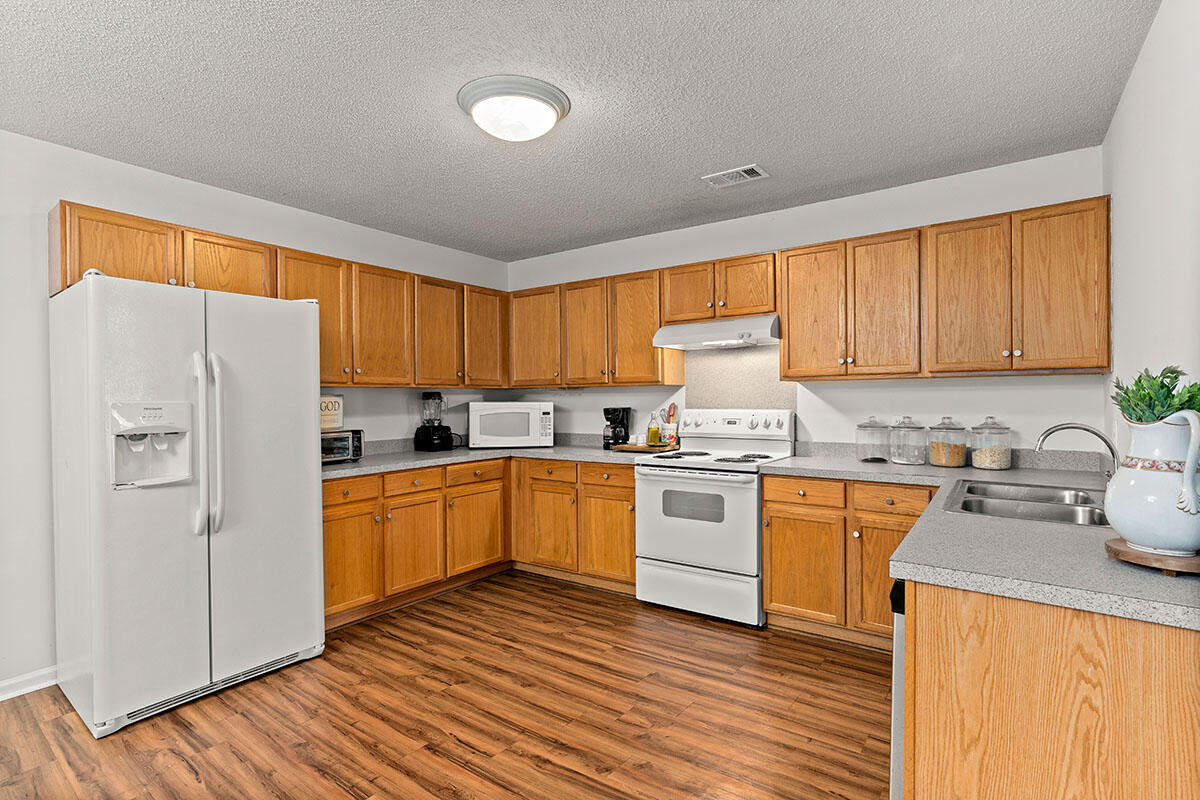 115 Tyron Road Summerville, SC 29483 - Photo 12 of 27 12