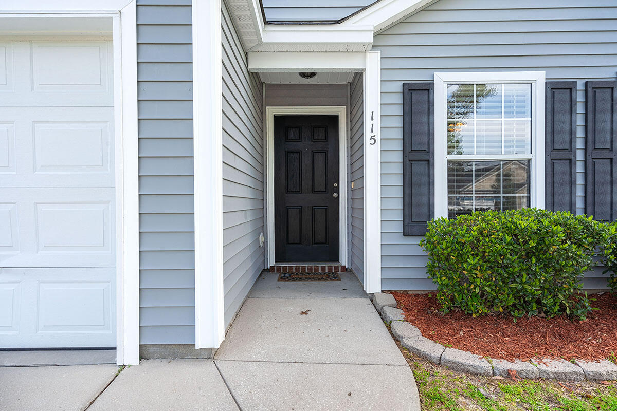 115 Tyron Road Summerville, SC 29483 - Photo 3 of 27 3