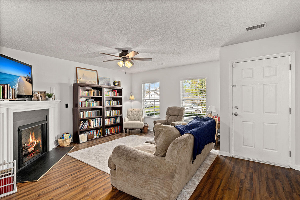 115 Tyron Road Summerville, SC 29483 - Photo 4 of 27 4
