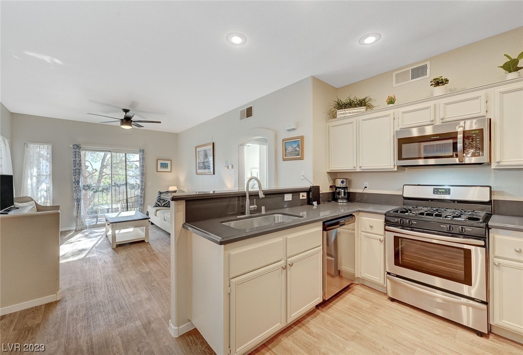 2201 Ramsgate Drive, Unit 1027 Henderson, NV 89074 - Photo 1 of 36