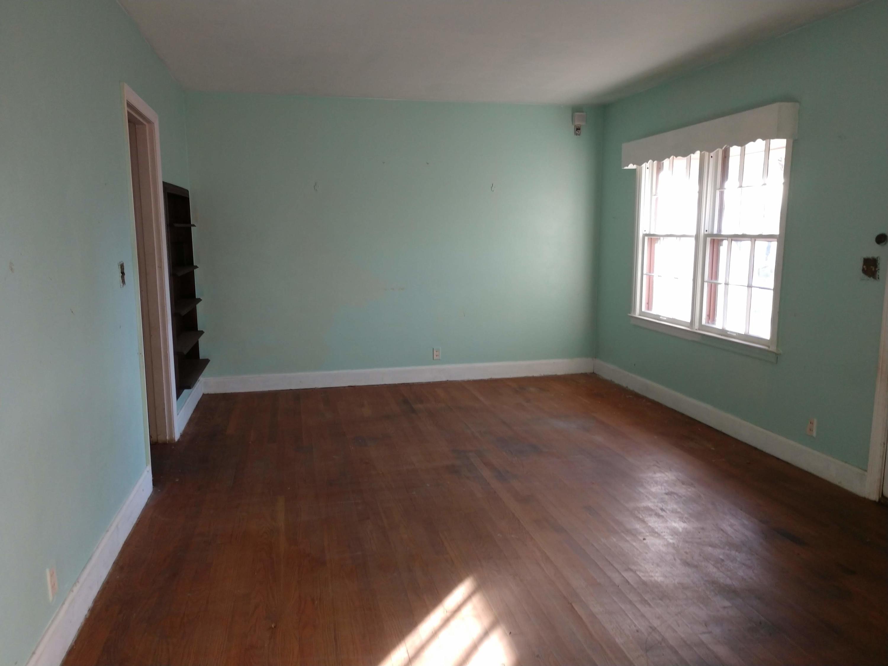 1427 Williams Road Hixson, TN 37343 - Photo 11 of 11 LIVING ROOM