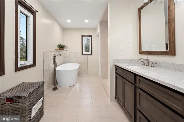 $595,000 | 5660 Caledonia Drive, Salisbury, MD 21801