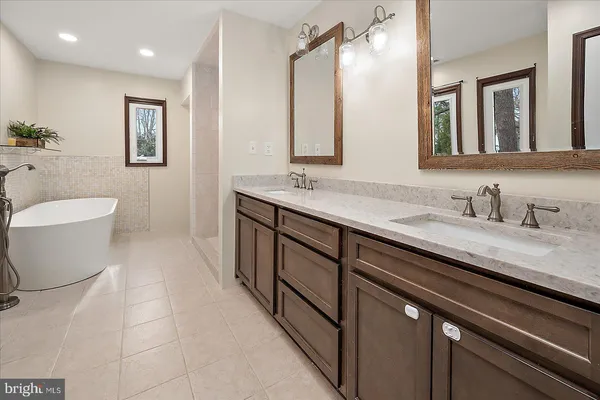 $595,000 | 5660 Caledonia Drive, Salisbury, MD 21801