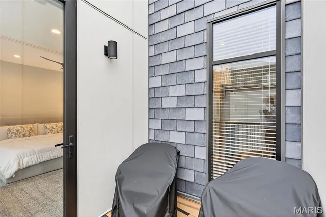 $799,000 | 215 North Sarah Street, Unit 7, St. Louis, MO 63108