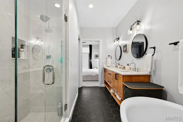 $799,000 | 215 North Sarah Street, Unit 7, St. Louis, MO 63108