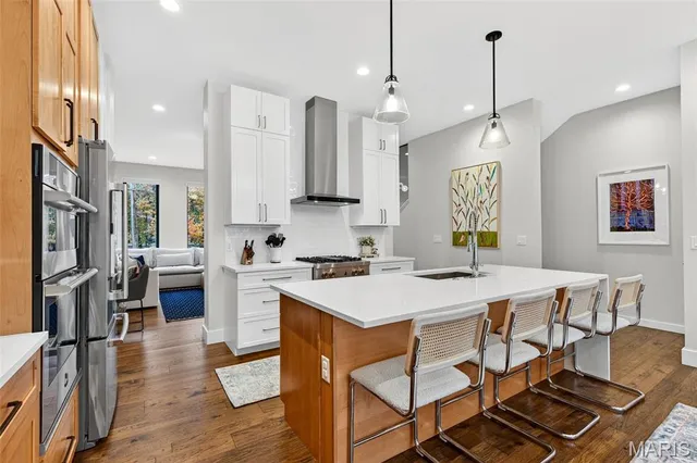 $799,000 | 215 North Sarah Street, Unit 7, St. Louis, MO 63108