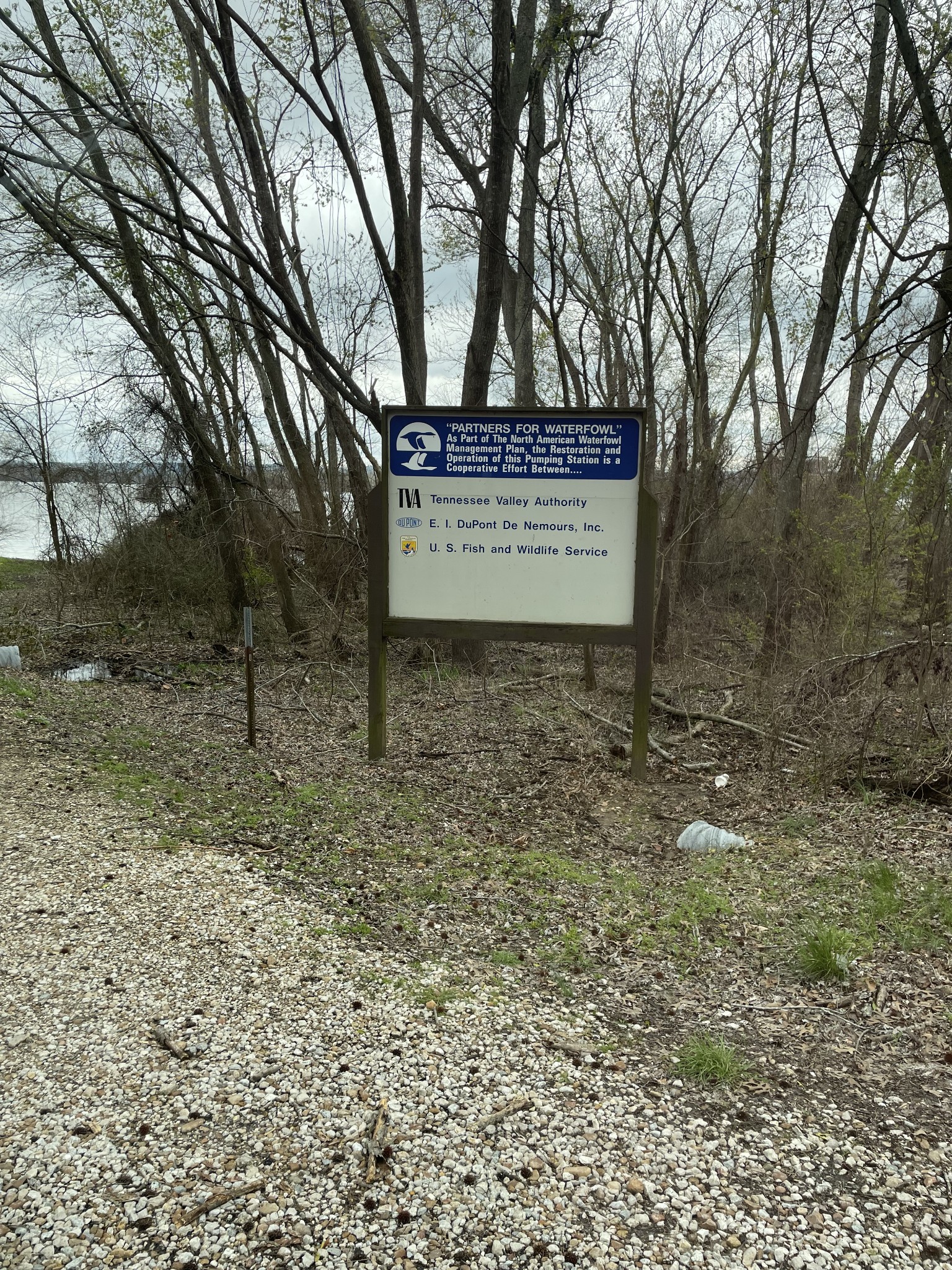 1733 Pump Station Road New Johnsonville, TN 37134 - Photo 17 of 20 a view of outdoor space with sign board
