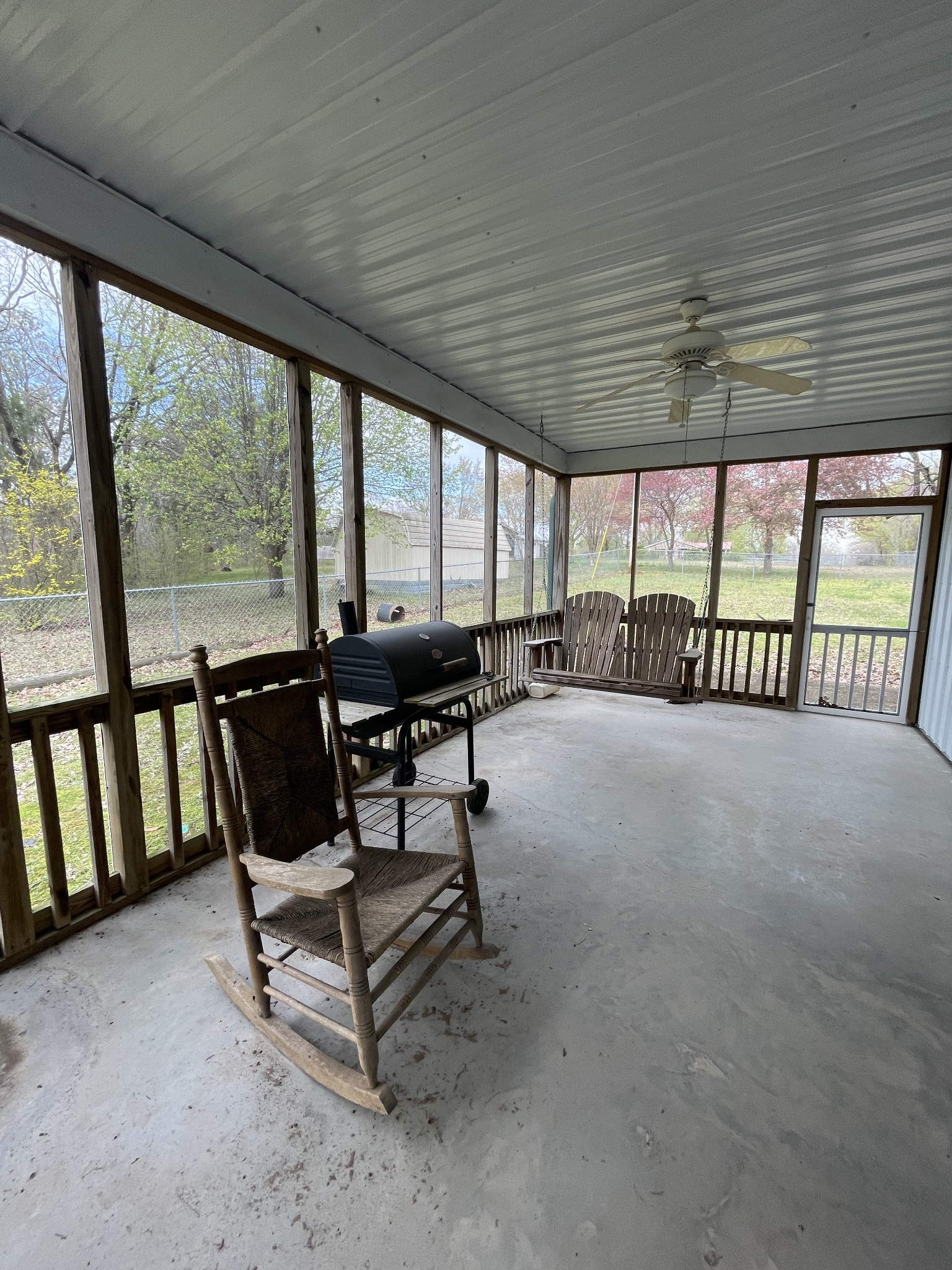 1733 Pump Station Road New Johnsonville, TN 37134 - Photo 7 of 20