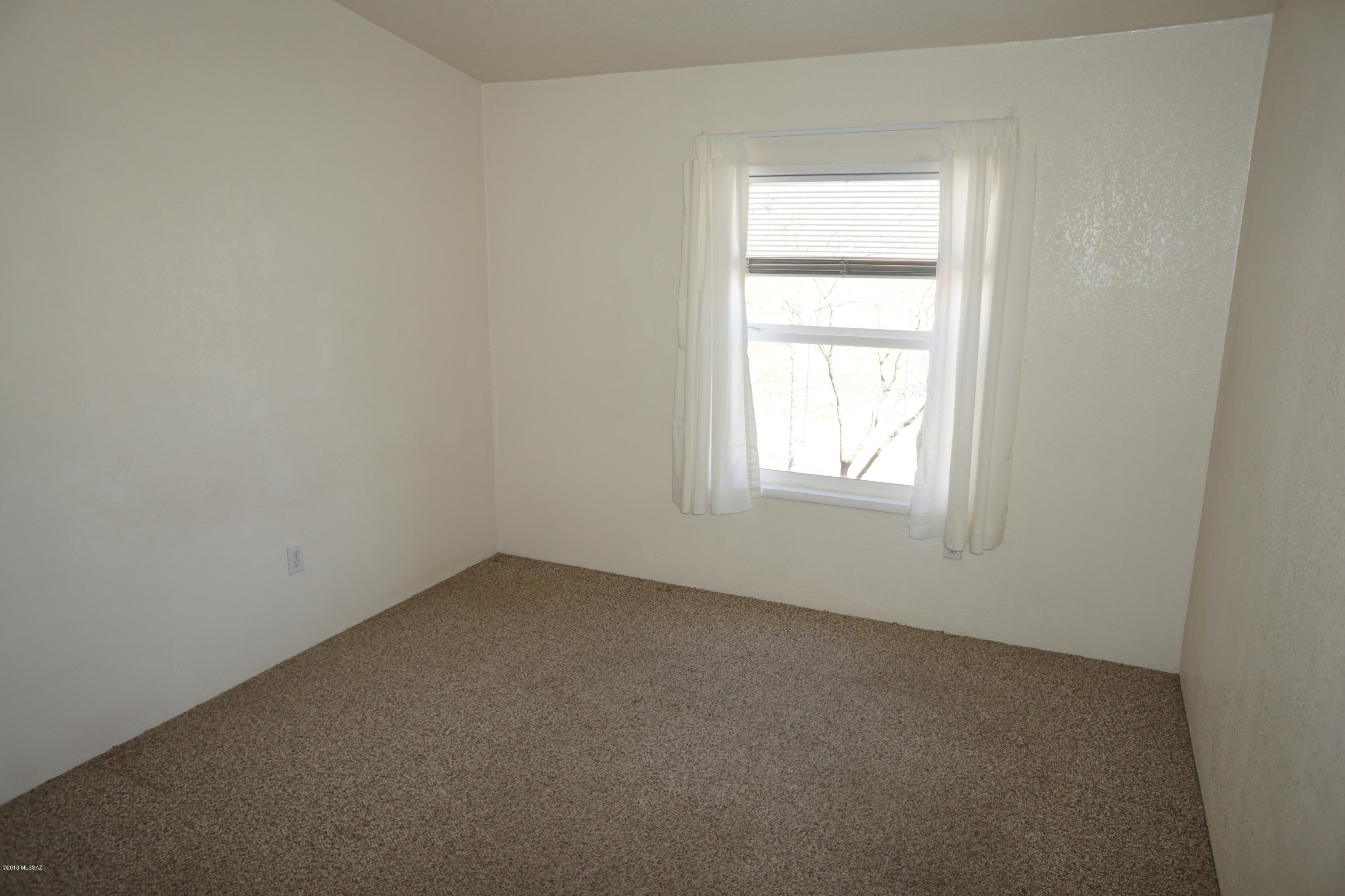 7430 North Pear Tree Road Tucson, AZ 85743 - Photo 11 of 22 Gallery Image 11