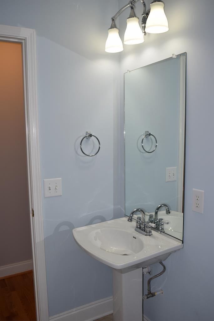 182 Hamelin Road Aiken, SC 29805 - Photo 20 of 29 Hall Bath