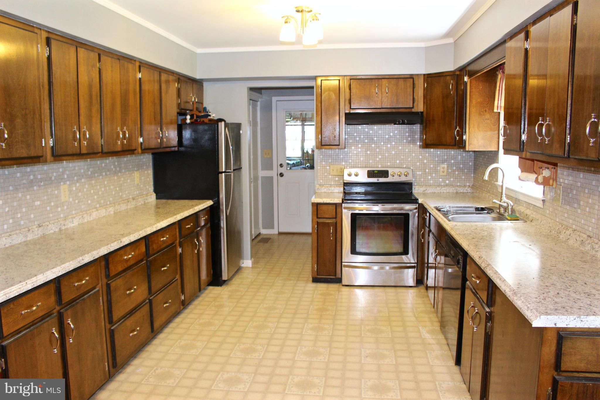 490 Swaggers Point Road Solomons, MD 20688 - Photo 9 of 27 Kitchen