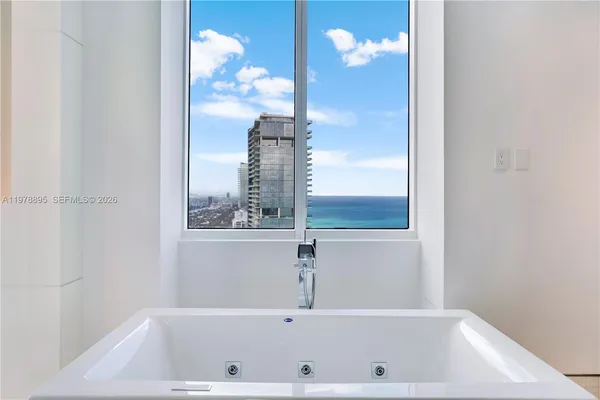 $6,900,000 | 18201 Collins Avenue, Unit TS1, Sunny Isles Beach, FL 33160