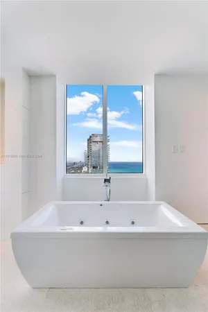 $6,900,000 | 18201 Collins Avenue, Unit TS1, Sunny Isles Beach, FL 33160