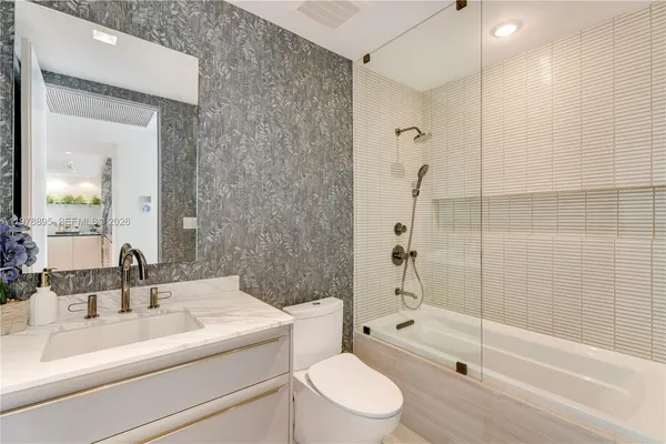 $6,900,000 | 18201 Collins Avenue, Unit TS1, Sunny Isles Beach, FL 33160