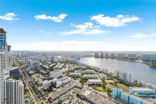 $6,900,000 | 18201 Collins Avenue, Unit TS1, Sunny Isles Beach, FL 33160