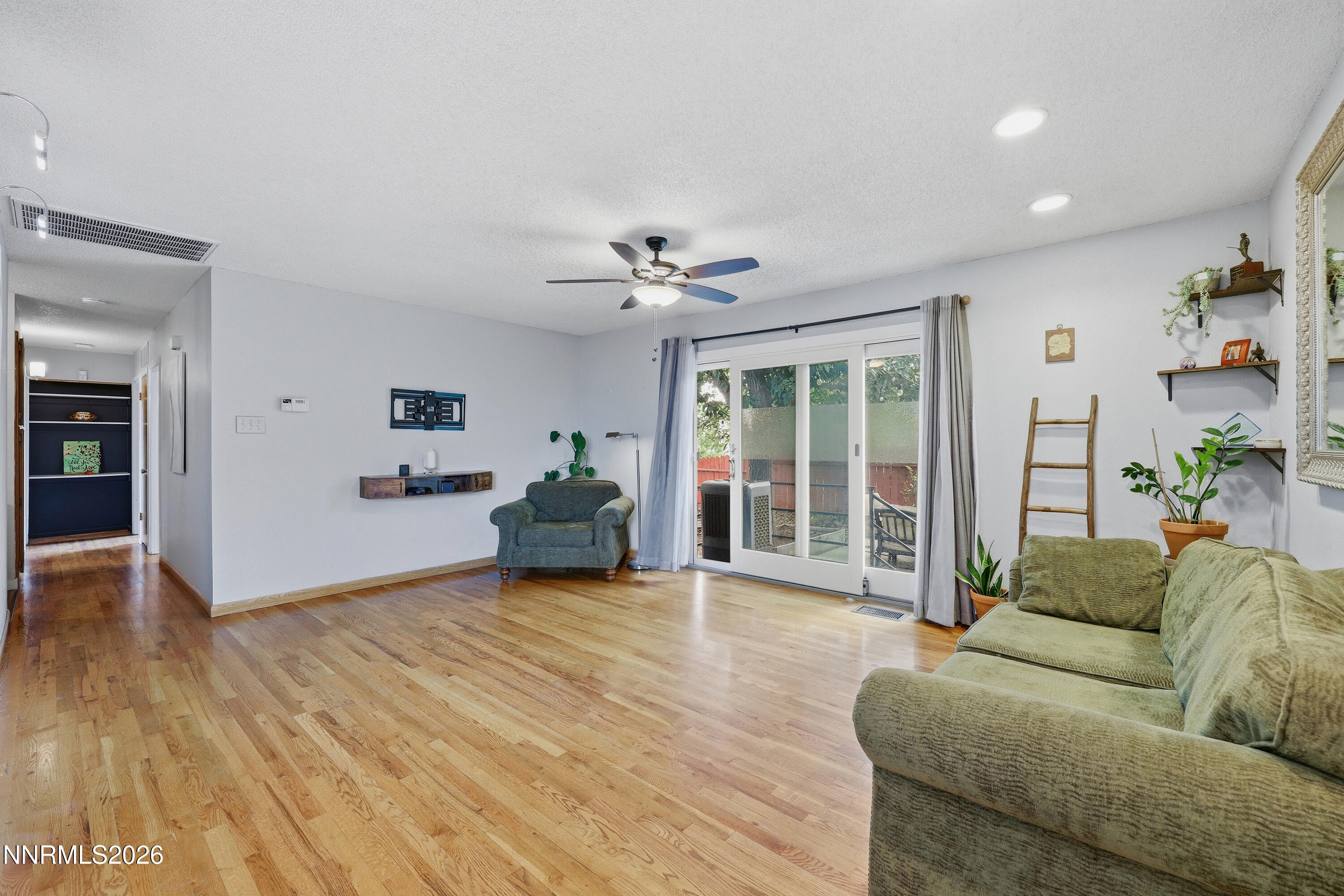 1215 Colusa Drive Reno, NV 89503 - Photo 15 of 27 img_4113