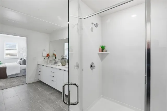 a balcony with view of outdoor space