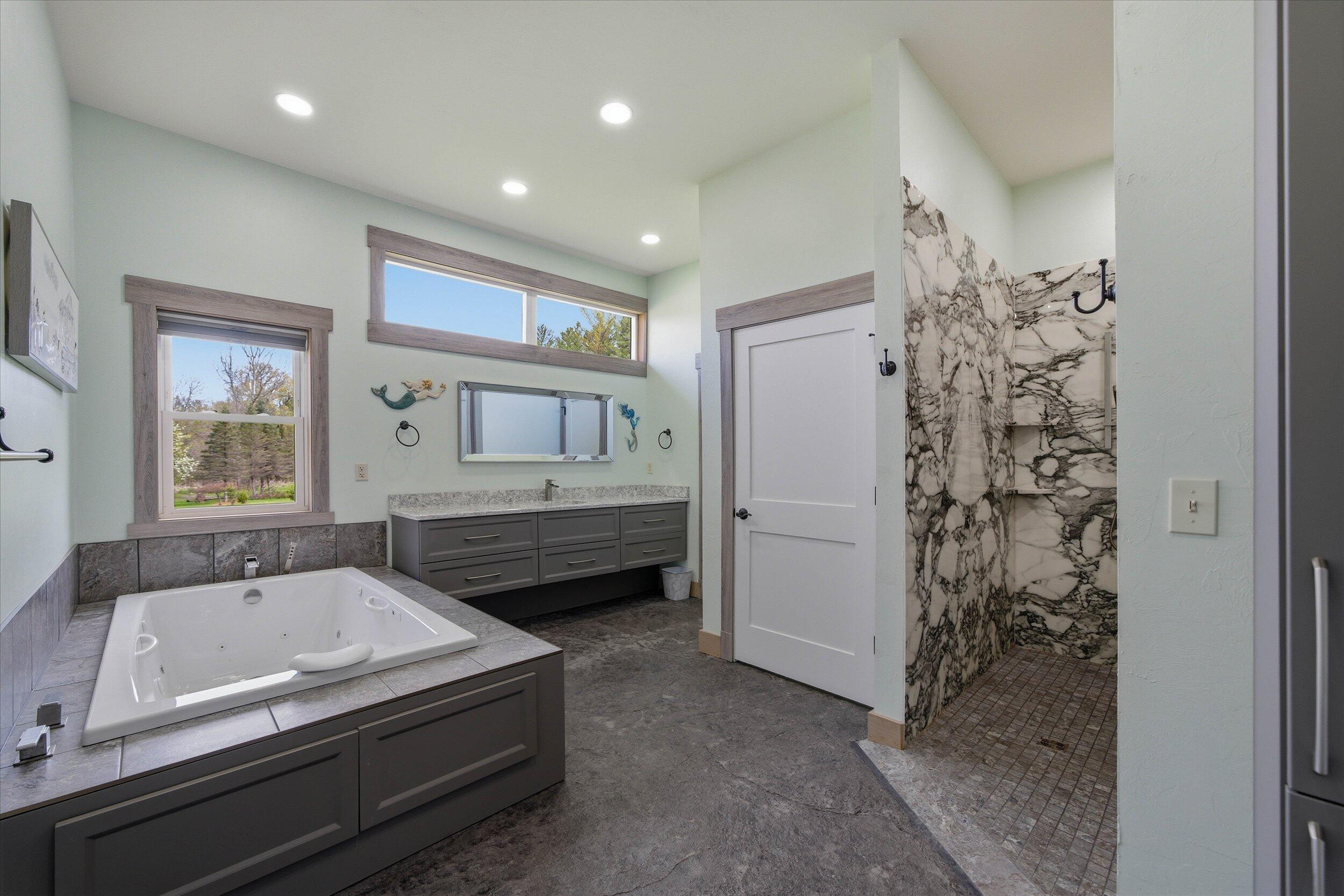 890 County Highway Kewaskum, WI 53040 - Photo 21 of 45 Primary ensuite