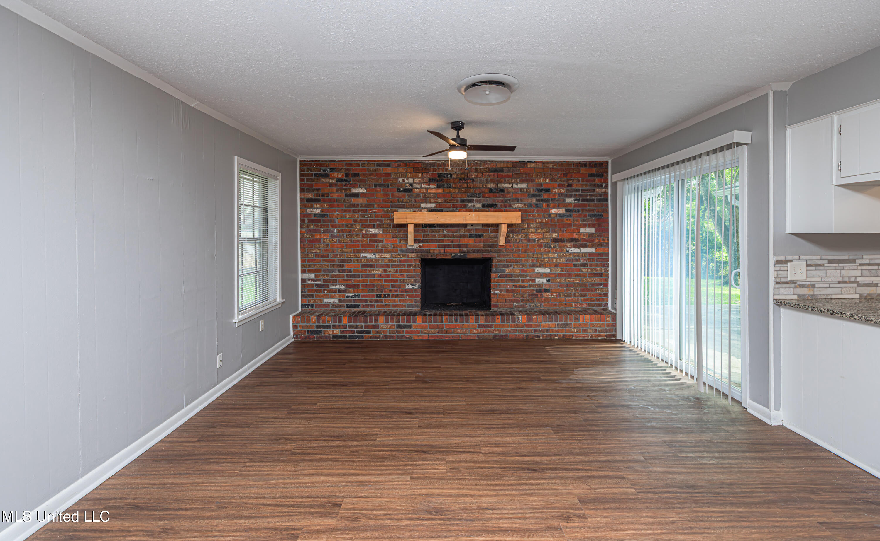 809 Normandy Drive Clinton, MS 39056 - Photo 12 of 38 1R4A1604