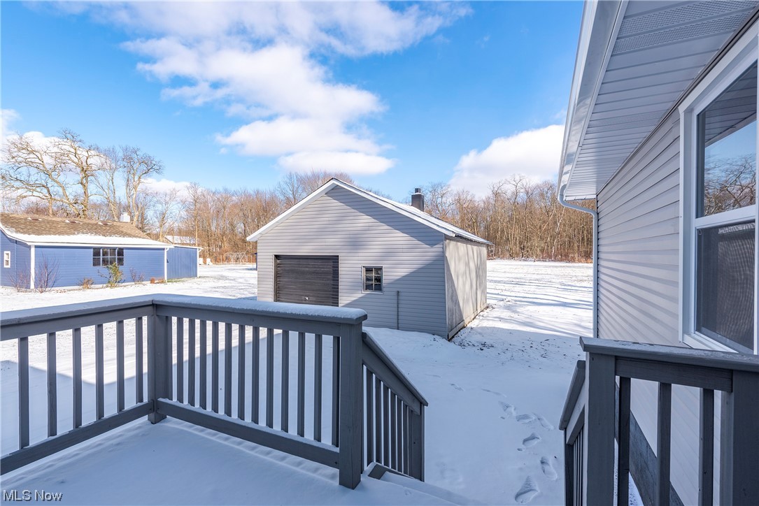 317 Substation Road Brunswick, OH 44212 - Photo 8 of 36 Back Deck