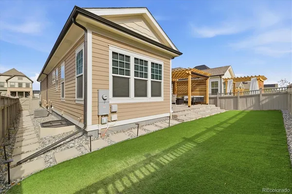 a view of house with a outdoor space