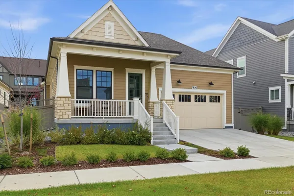 a black and white photo of a picture