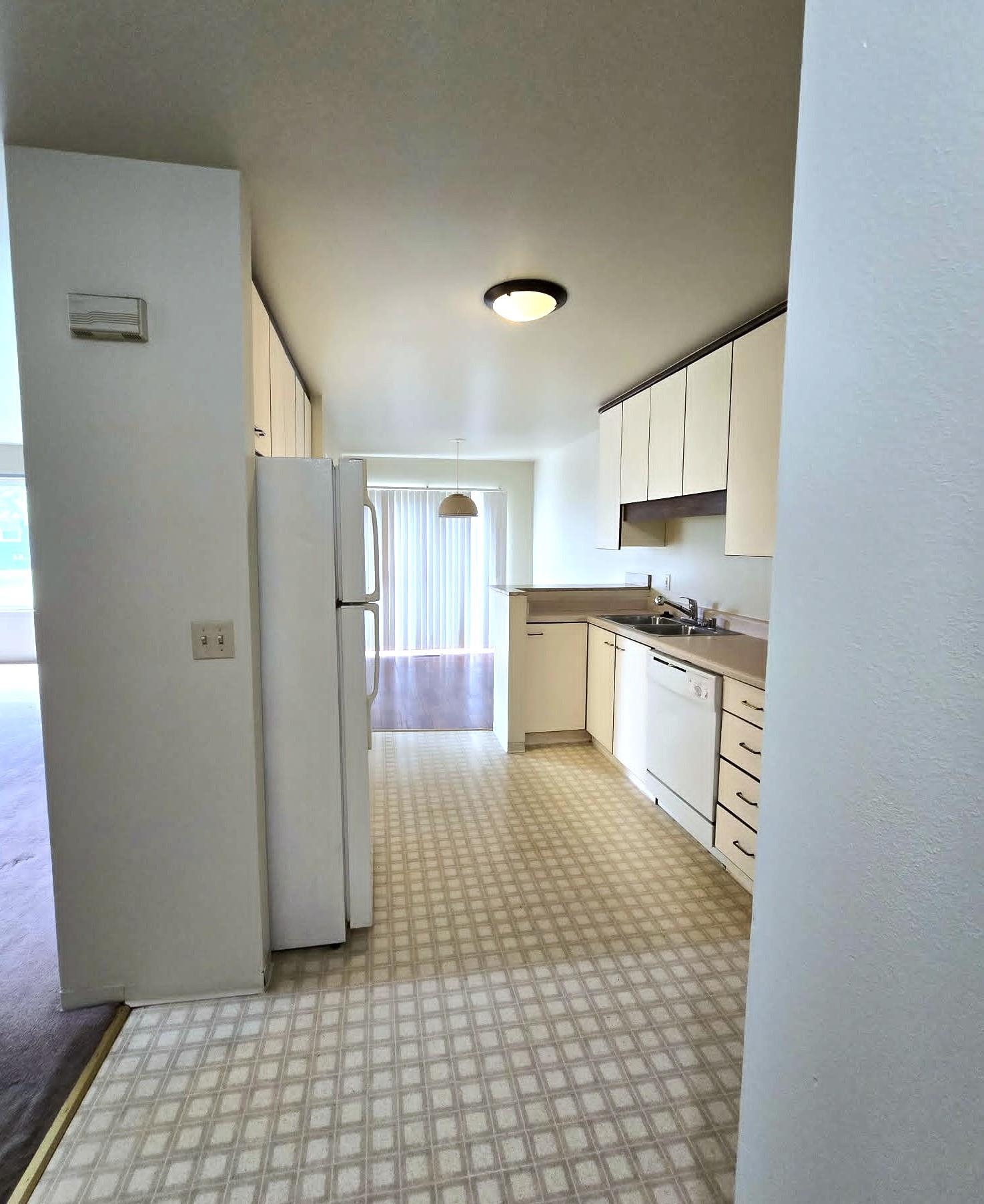 722 North Hawthorne Drive Appleton, WI 54915 - Photo 7 of 20