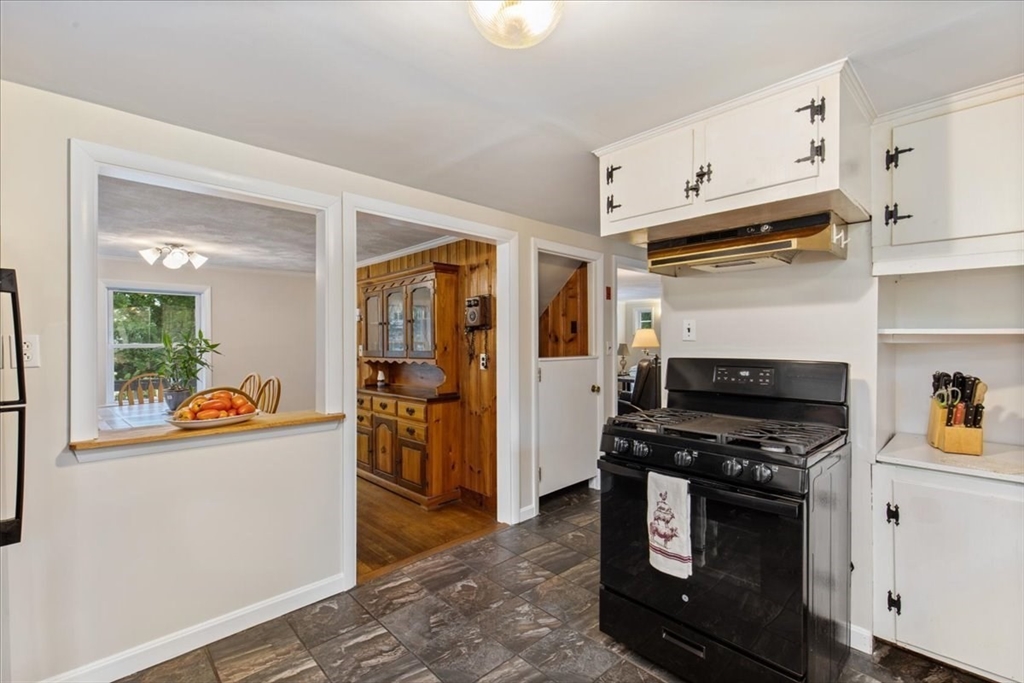 28 Burt Road Wilmington, MA 01887 - Photo 15 of 31 Gallery Image 15