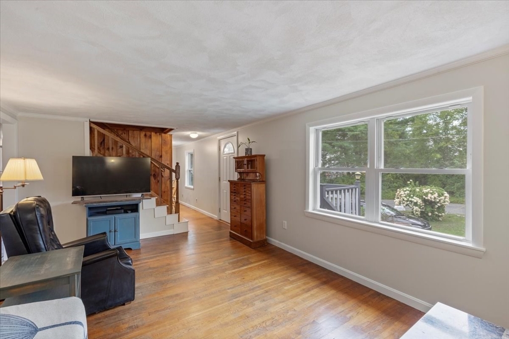 28 Burt Road Wilmington, MA 01887 - Photo 8 of 31 Gallery Image 8
