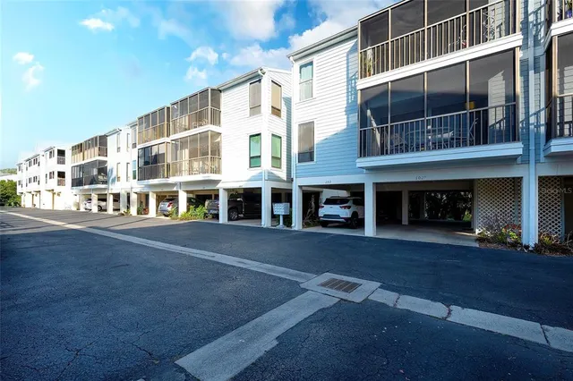 a large building with a lot of windows
