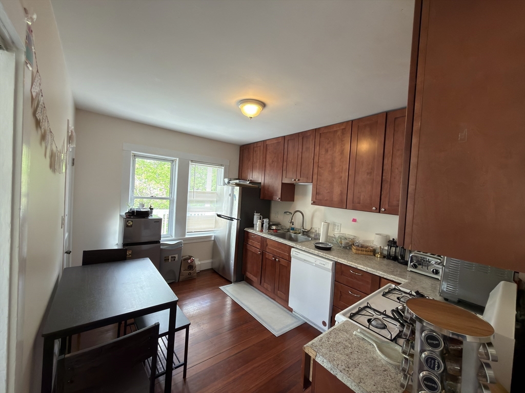 19 Claymoss Road Boston, MA 02135 - Photo 11 of 28