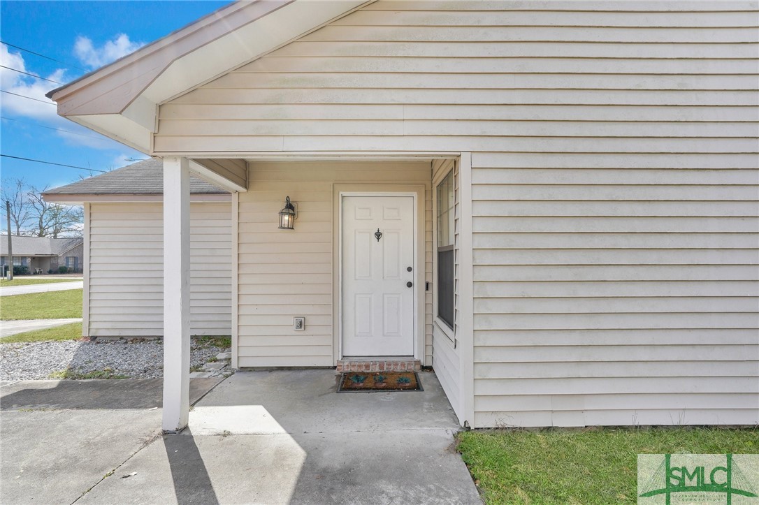 852 Ridgewood Way Hinesville, GA 31313 - Photo 4 of 32 Gallery Image 4