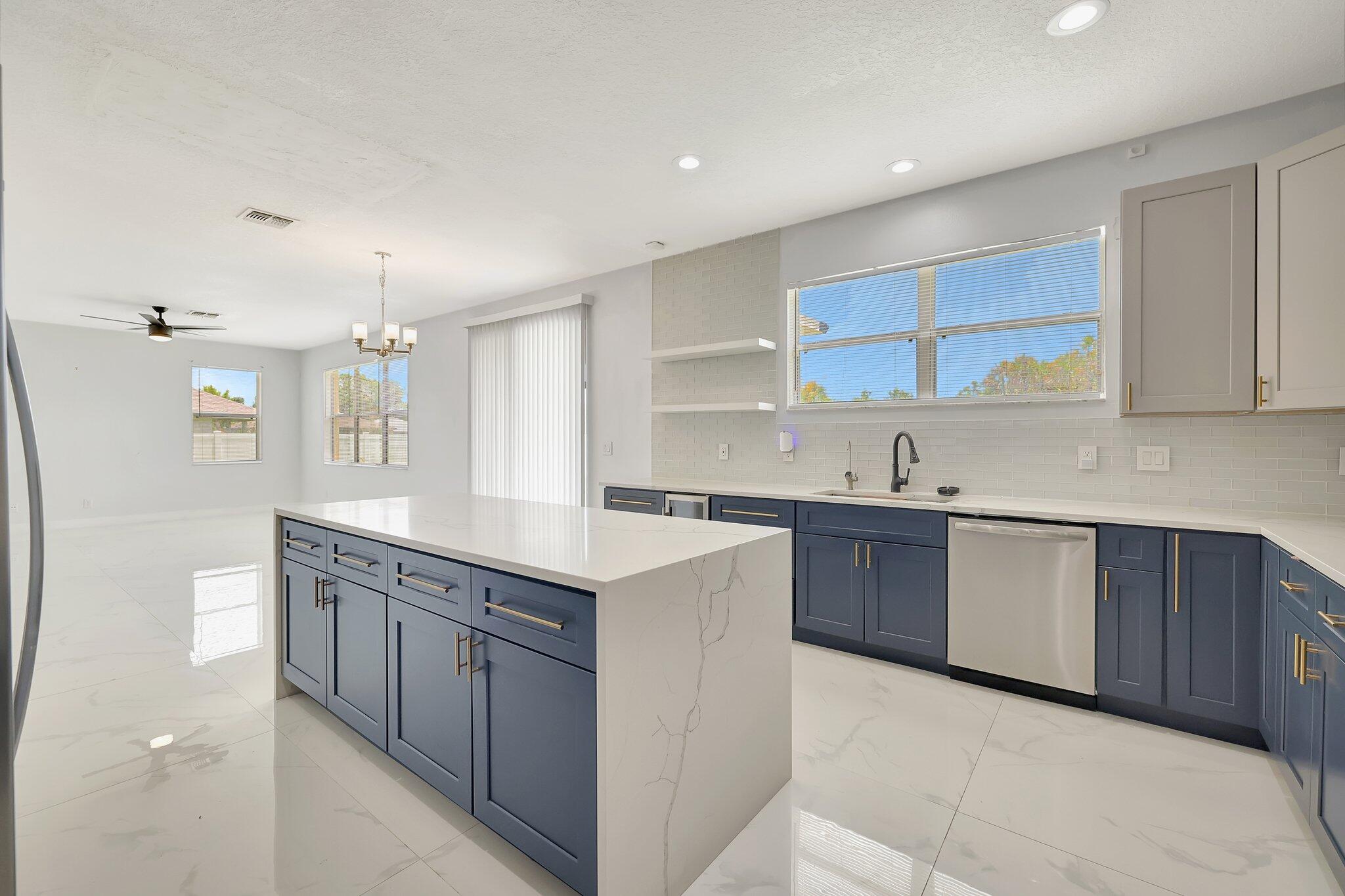 6509 Northwest Omega Road Port St. Lucie, FL 34983 - Photo 16 of 58 Kitchen