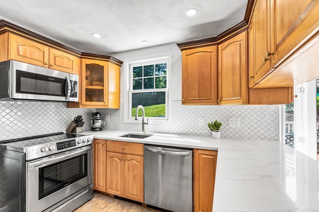 15 Stoughton Road Dedham, MA 02026 - Photo 9 of 37 Gallery Image 9