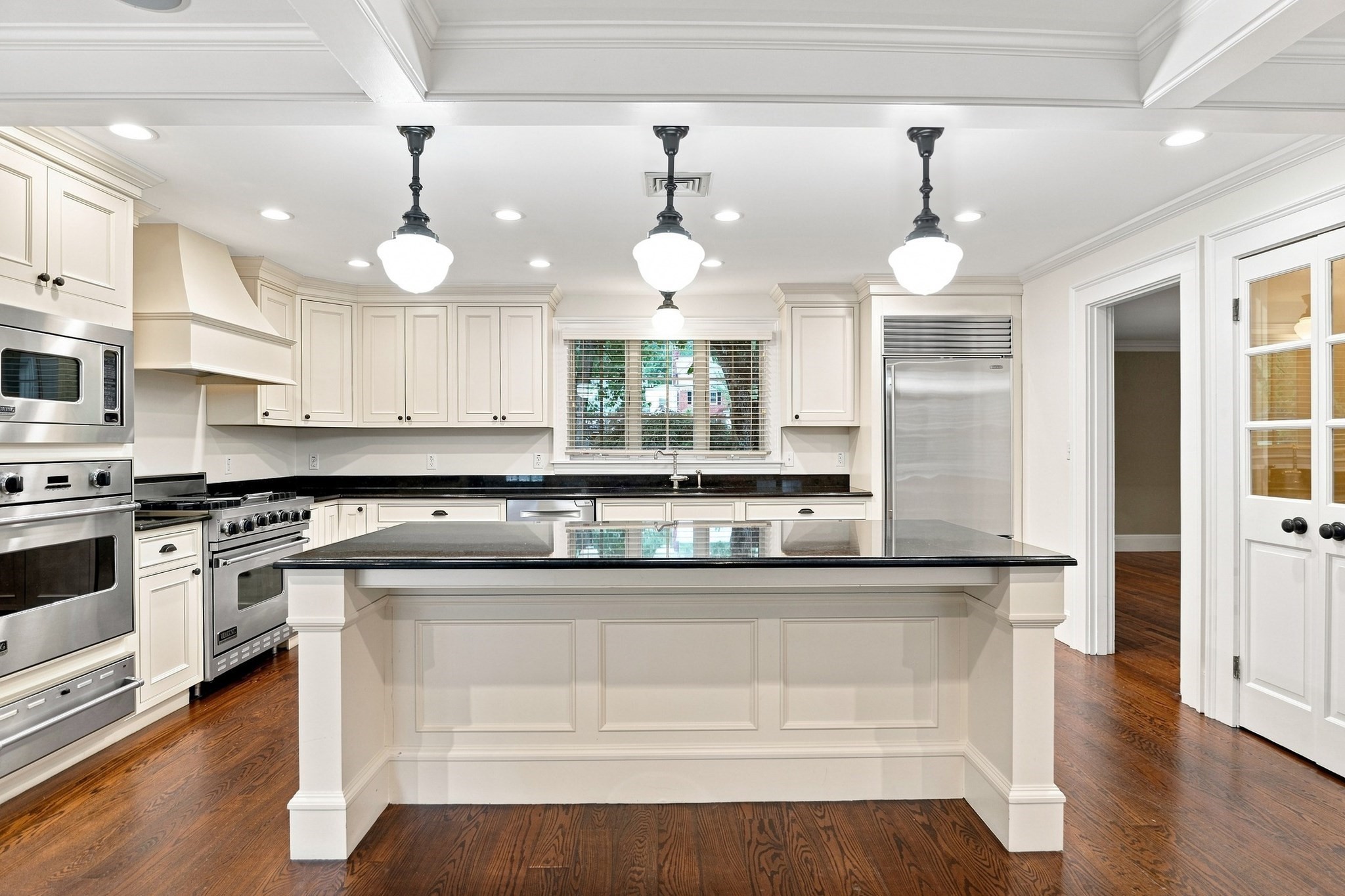 25 Grandview Road Chelmsford, MA 01824 - Photo 6 of 41 Gallery Image 6