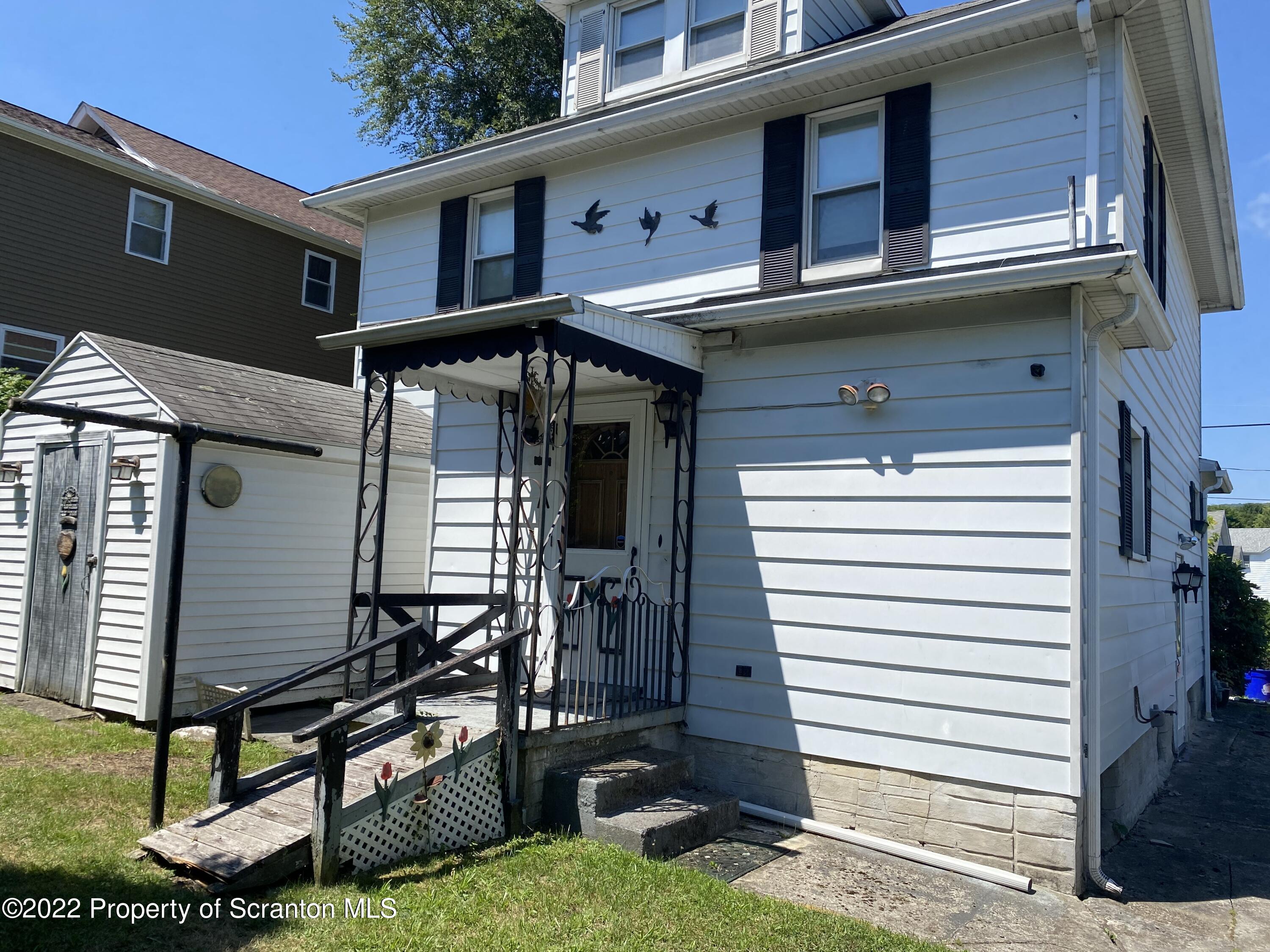 107 South Ridge Street Taylor, PA 18517 - Photo 3 of 26 Gallery Image 3