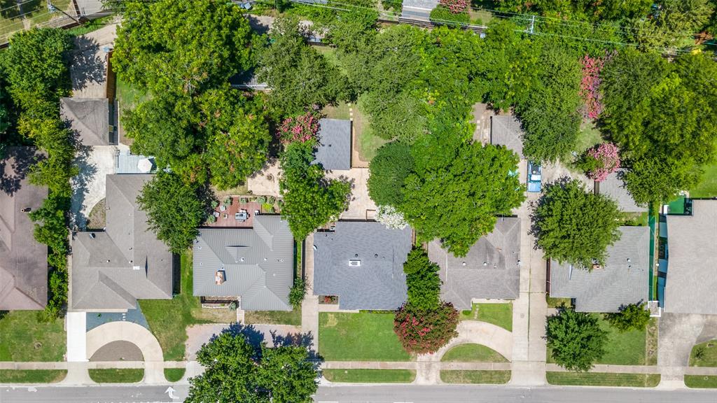 7127 East Mockingbird Lane Dallas, TX 75214 - Photo 27 of 31 an aerial view of multiple houses with yard
