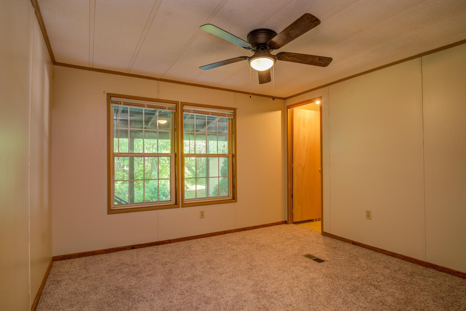 122 Proctor Road Arundel, ME 04046 - Photo 21 of 40 122 Proctor Rd Arundel ME-large-021-017-