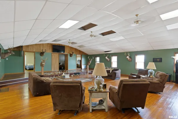 $270,000 | 1571-850 850 N Avenue, Mount Sterling, IL 62353