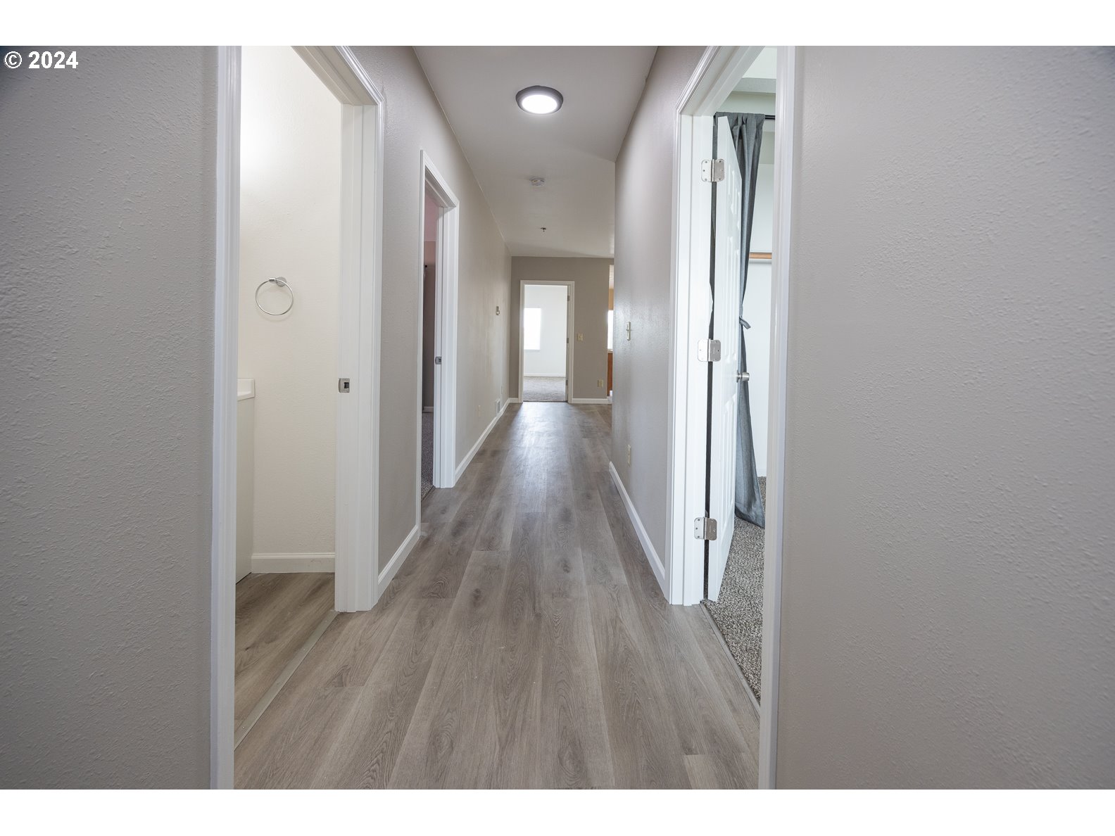 415 Southwest 7th Street Pendleton, OR 97801 - Photo 4 of 44 a view interior of the house