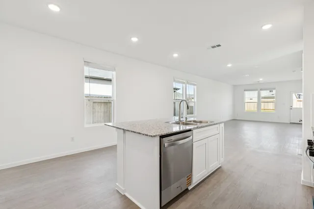 $323,280 | 618 Amber Falls Drive, Montgomery, TX 77356