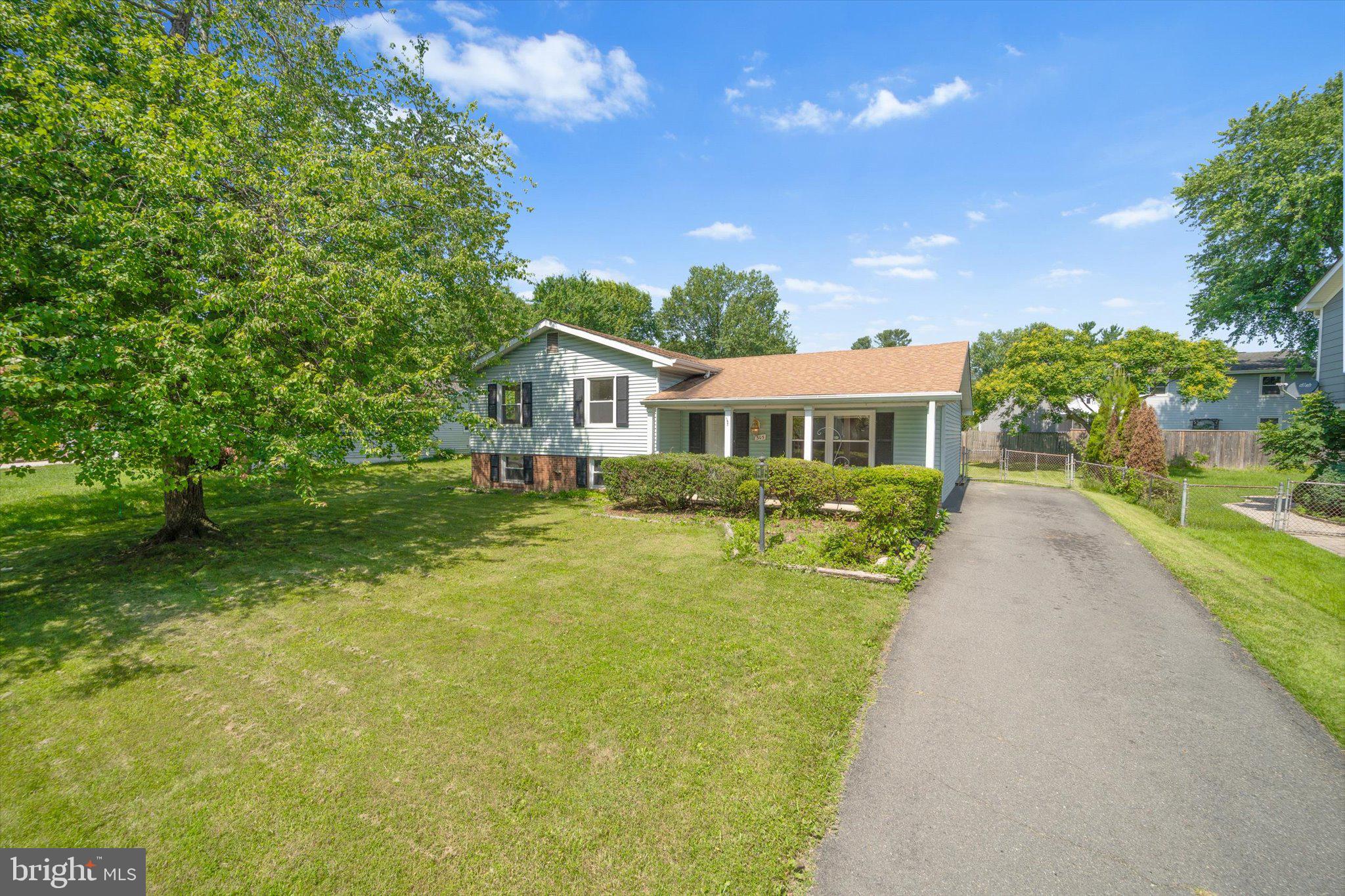 305 South Kennedy Road Sterling, VA 20164 - Photo 1 of 37 Gallery Image 1