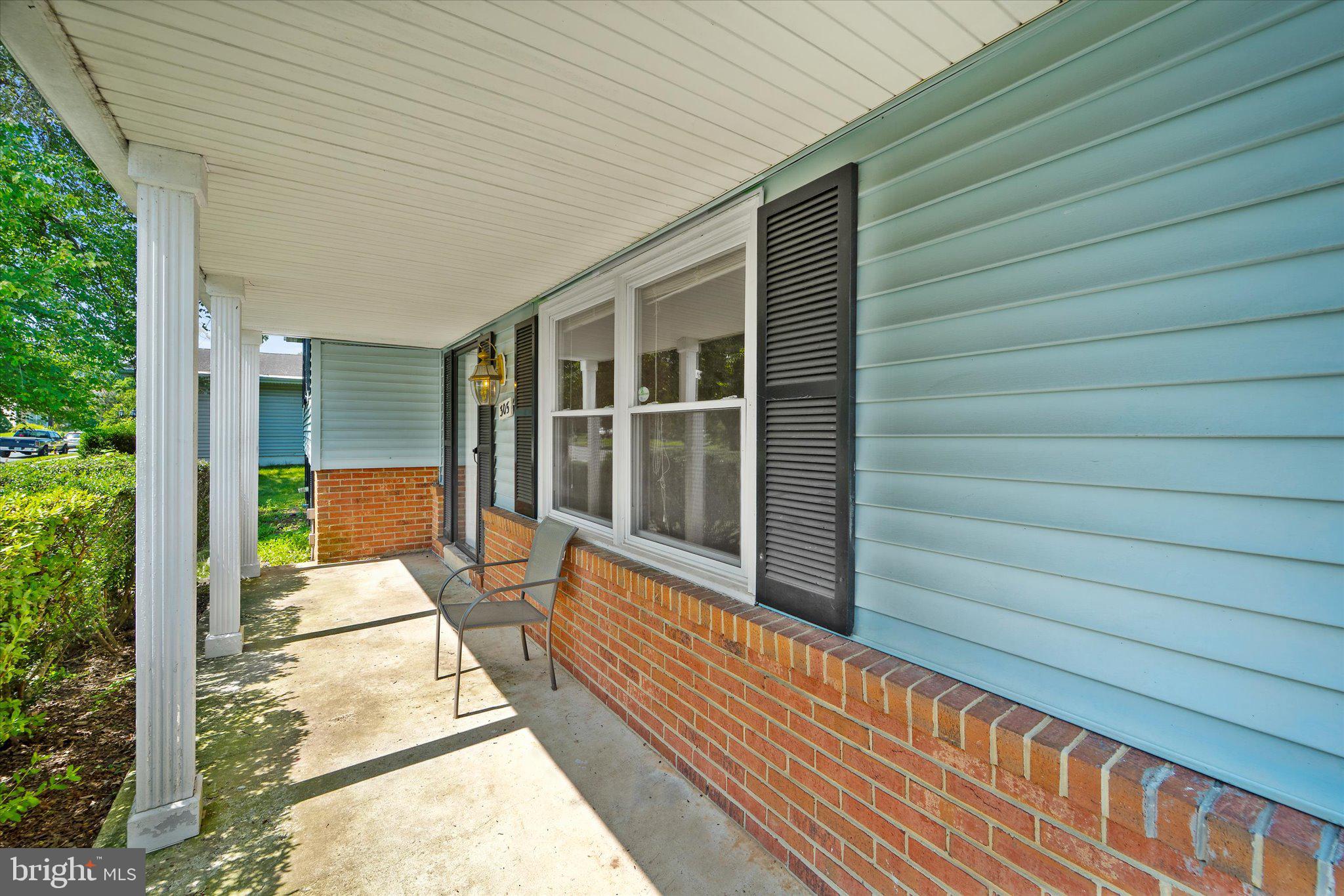 305 South Kennedy Road Sterling, VA 20164 - Photo 2 of 37 Gallery Image 2